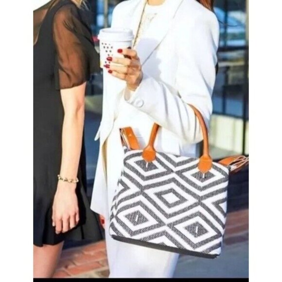 Rachel Zoe Tribe Alive Carryall Crossbody Black & White Woven Tote Bag ~ NEW - Picture 2 of 7